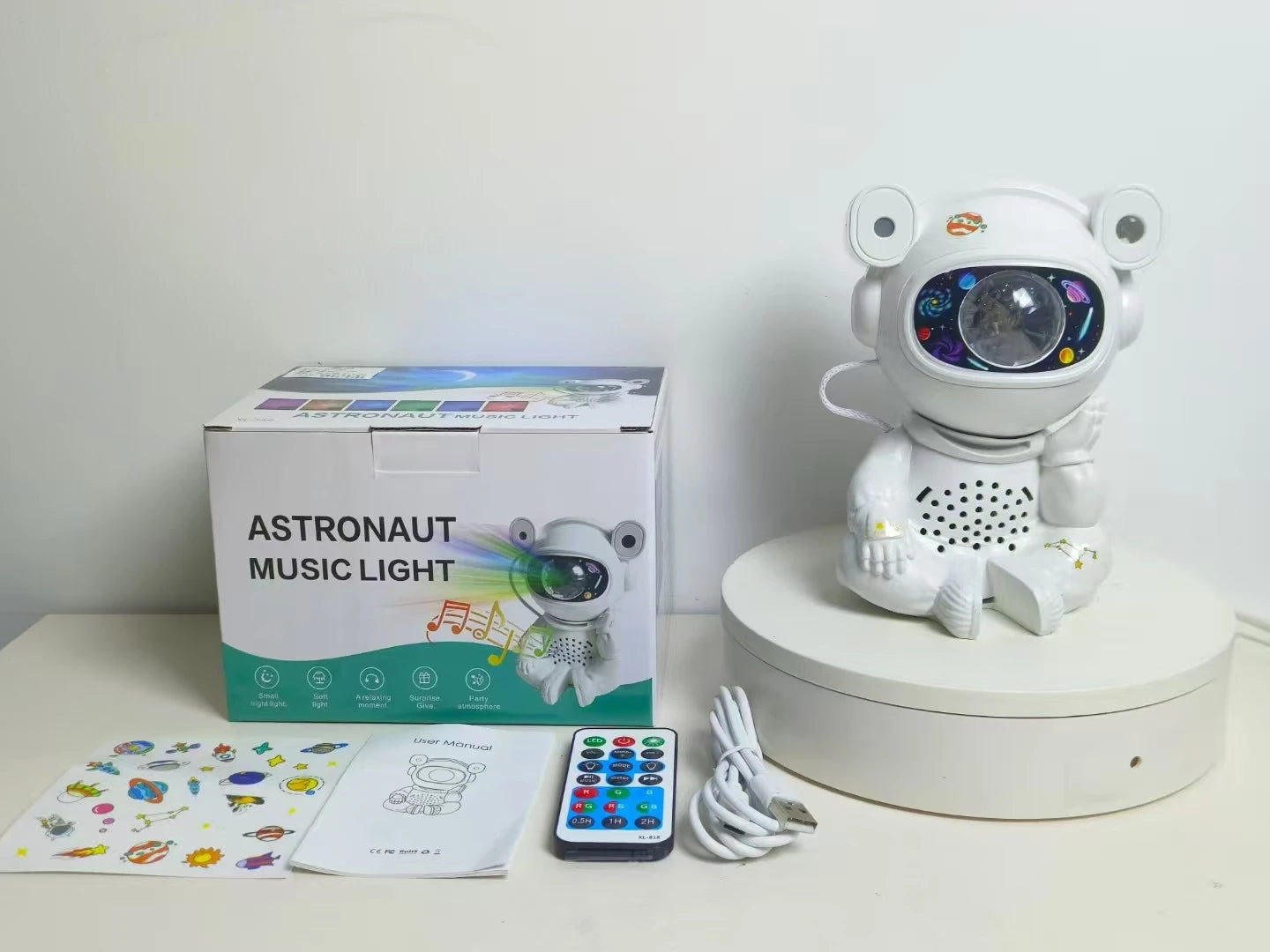 Lumora - Astronaut Nebula Projector Romantic Atmosphere Children's Room Decor Companion Bluetooth Speaker
